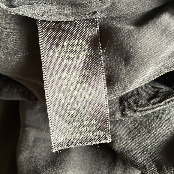 White House black market silk embroidered blouse with v-neck and 3/4 sleeves - Picture 6 of 6